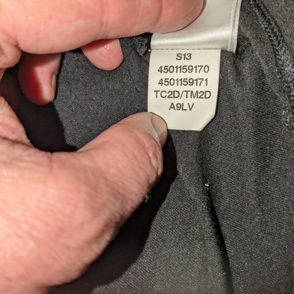 The North Face Women's V-Neck T-Shirt SM Never Stop Exploring VaporWick Hiking - Picture 9 of 10